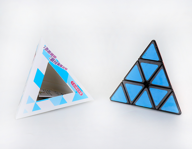黑色三角形底9.5*高8.3 800-2